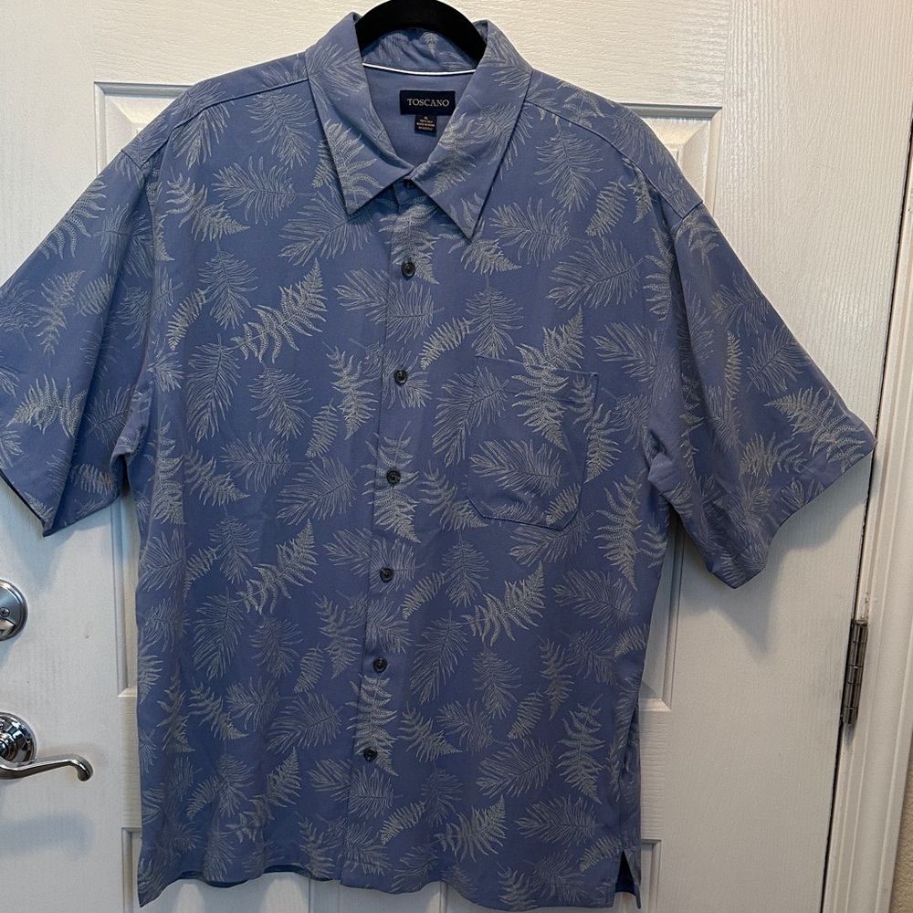 Toscano 100% Silk Men's Short-Sleeve Leaf Print Button-Down Shirt in Slate Blue